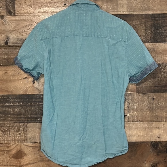 Marc Ecko Cut & Sew NYC Button Up Mens Size Small Petite - Picture 5 of 5